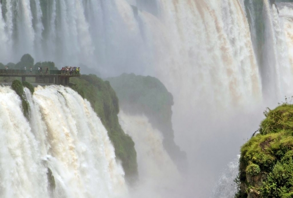 Cataratas Argentinas, brasileras y Wanda - con traslados ida y vuelta al Aeropuerto